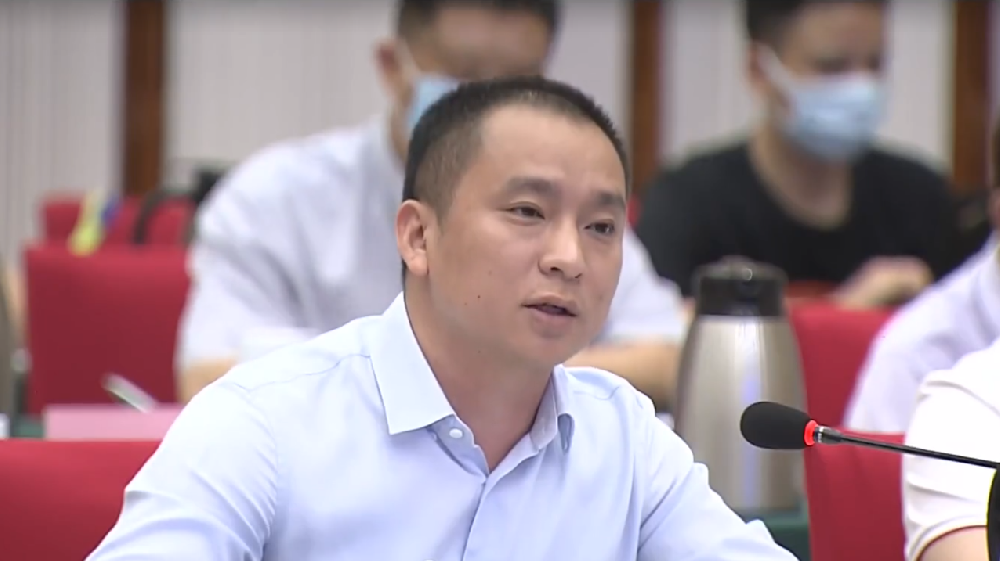 萬鑫精工董事長周清泉發(fā)言